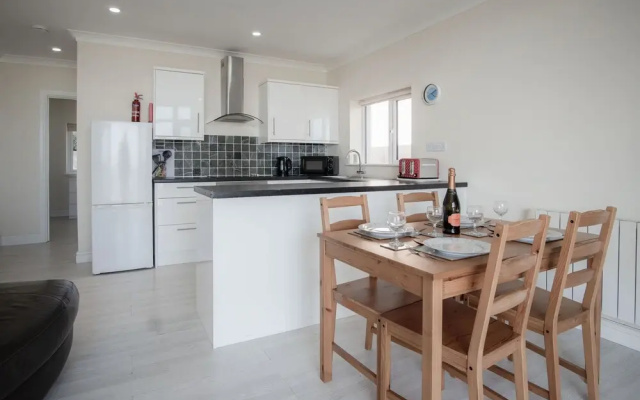 Seafarer - 2 Bedroom Apartment - Pendine