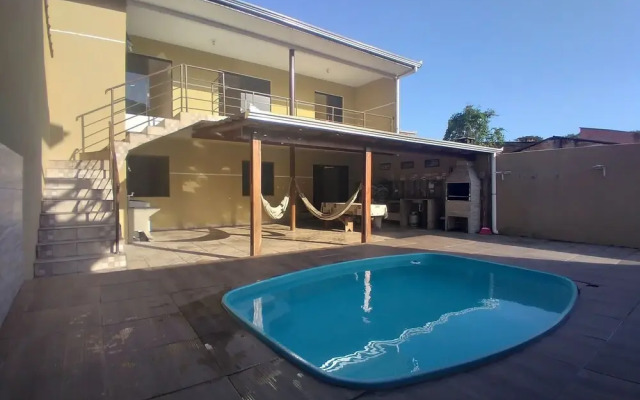 Sobrado com piscina em Caiobá