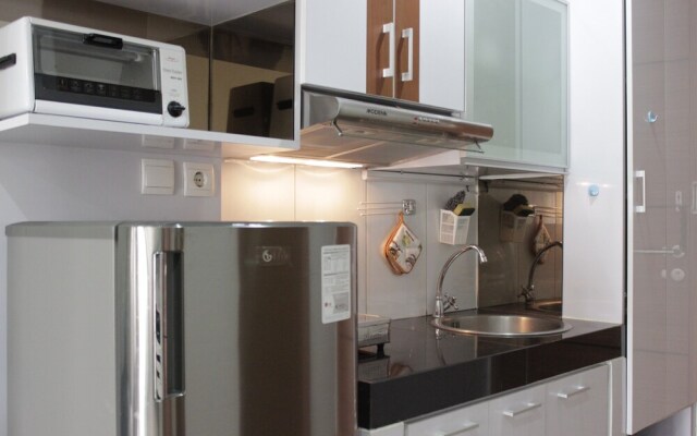 Pleasant 1BR Apartment with Sofa Bed at Dago Suites