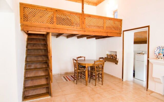 Damatria Family Cottage