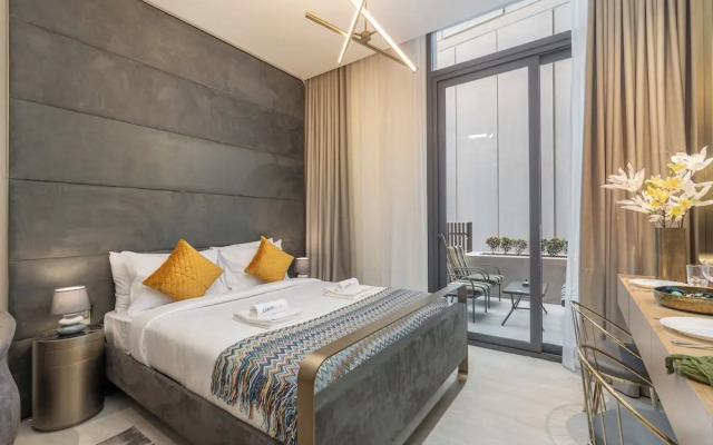 Czechin - Modern Studio JVC