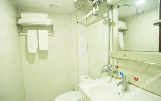 Urban Courtyard Hotel