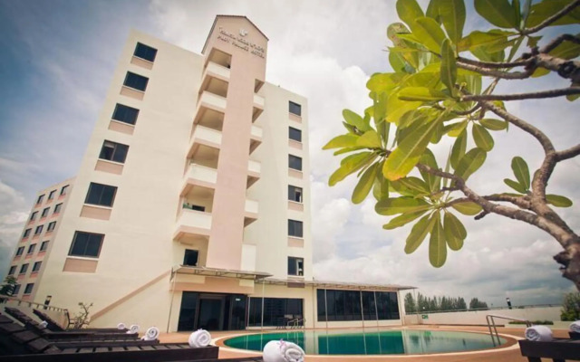 Ploy Palace Hotel