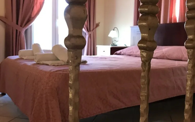 Room in Apartment - L'eremo Luxury Messonete