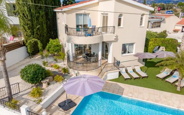 Villa Soraya 1 by Ezoria