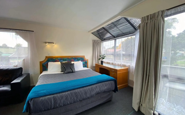 Pembrooke Motor Lodge