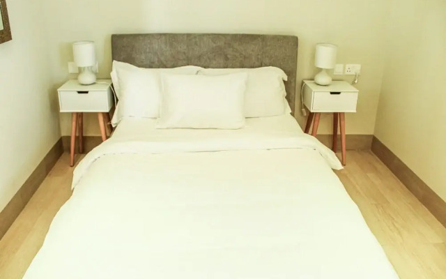Serene 1-bedroom With Pool View