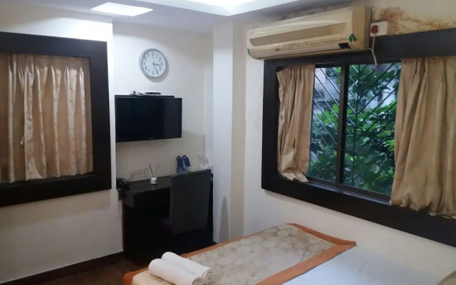 Ashreen Guest House
