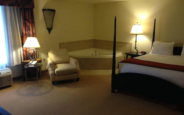 Holiday Inn Express & Suites Albany Airport Area - Latham by IHG