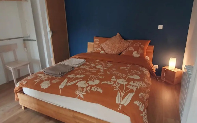 Bright, Modern Loft Comfortable Vacation Home