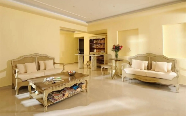 Parthenis Hotel & Suites