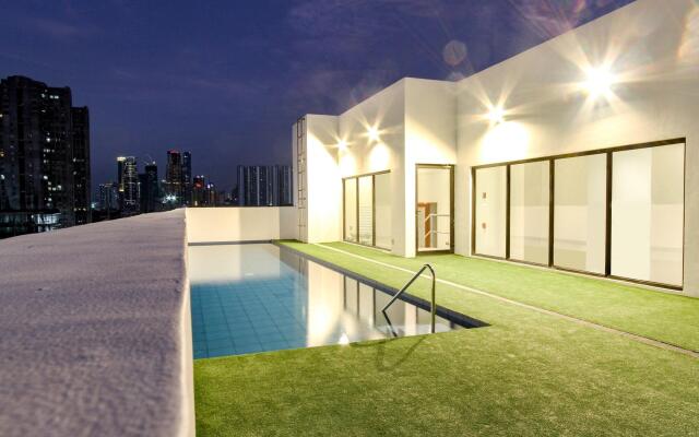 Privato Makati