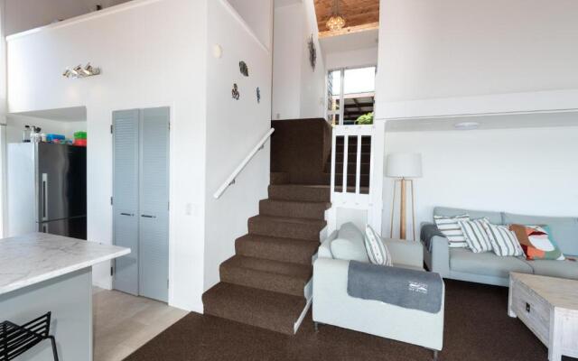 Nelson's Lookout - Russell Holiday Home