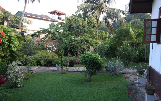 Manel Guesthouse