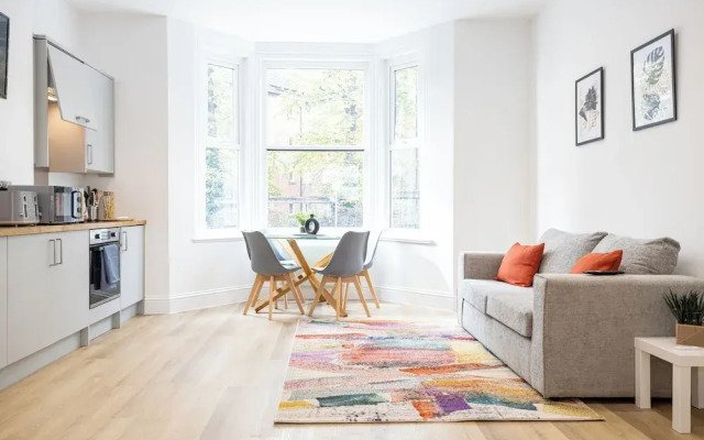 Flat 2 15 Longley Road