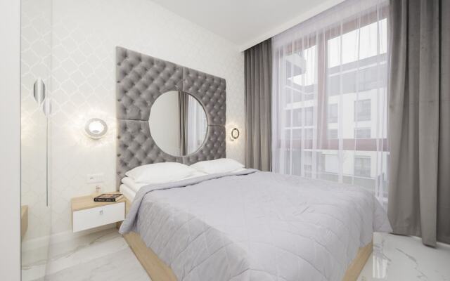 Luxurious Grey Apartment by Renters