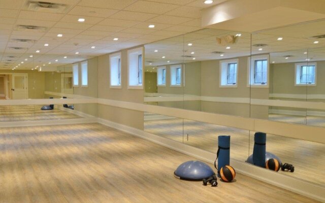 The Quogue Club at Hallock House