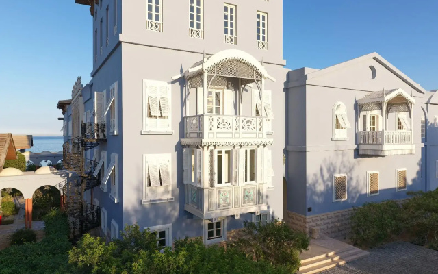 La Maison Bleue