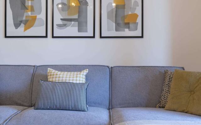 Serene Apartment in Dubai Old Town