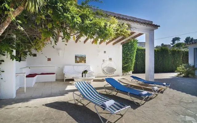 Apartment with beach, garden in Benissa