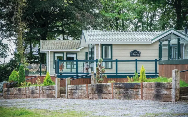 2 Manor Lodge - 2 Bedroom Lodge - Pendine