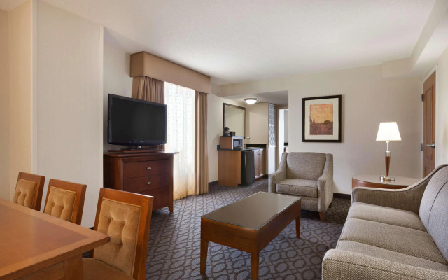 Embassy Suites by Hilton Dulles North Loudoun