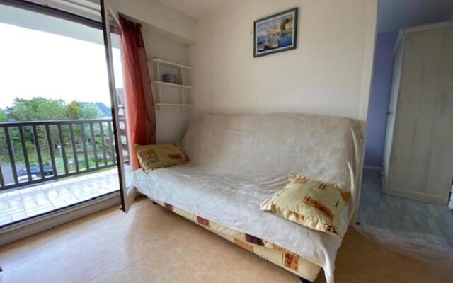 23m Peaceful With Balcony With Sea View !