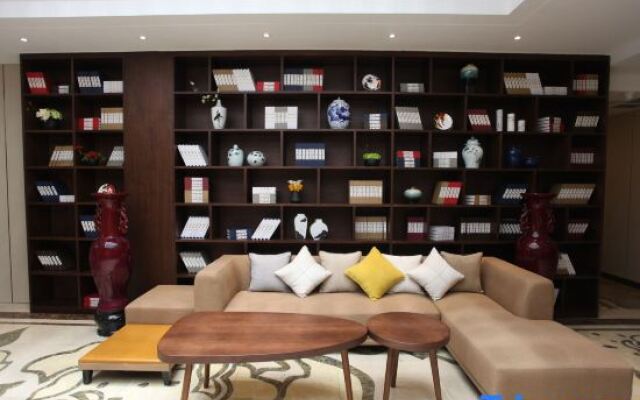 QIANNA HOTEL JOURNEY(Zhengzhou East Station Zhengdong MixC Mall)