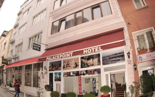 Palace Point Hotel