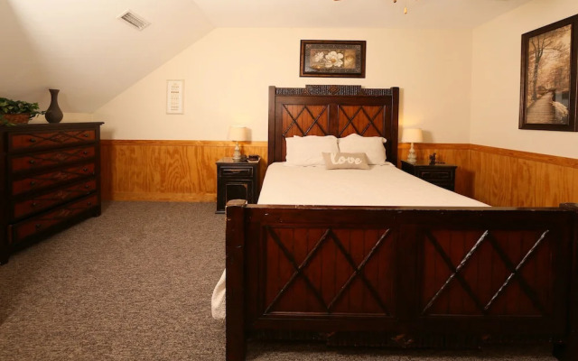 Ivy Falls 9 - Five Bedroom Chalet
