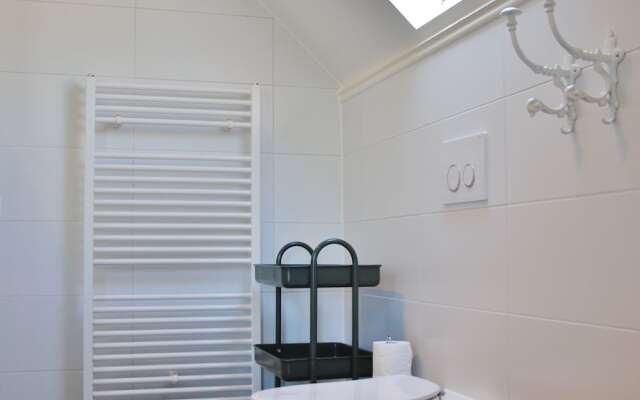 Charming Holiday Home in Ouddorp Near Sea