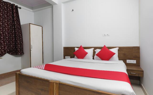 OYO 47603 Hotel Sandalwood Vibes