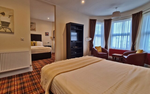 10 to12 Folkestone Bed  Breakfast