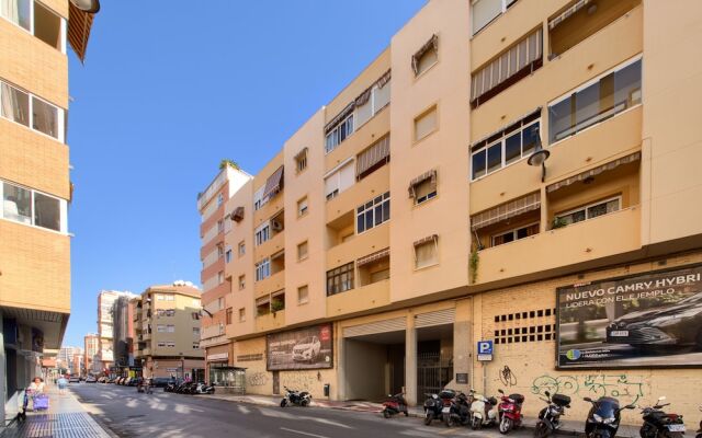 Holidays2Malaga Train Station Area Apartments