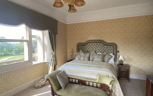 Rossington Hall
