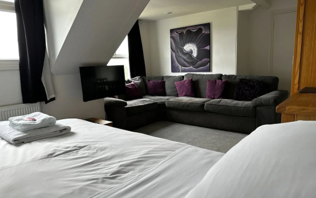 Headlands - Room Only Accommodation