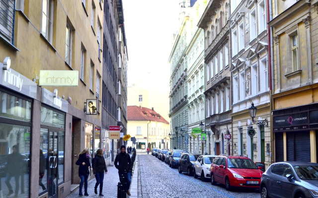 Prague Old Town Apartment Benediktska 6
