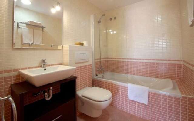 Aparthotel Arenal