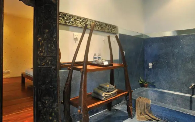 Catur Kembar Villa