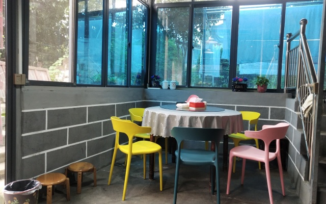 Tonghuayuan Business Hotel