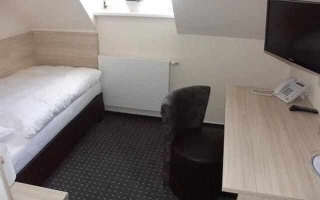 Zum Kaiserlichen Postamt