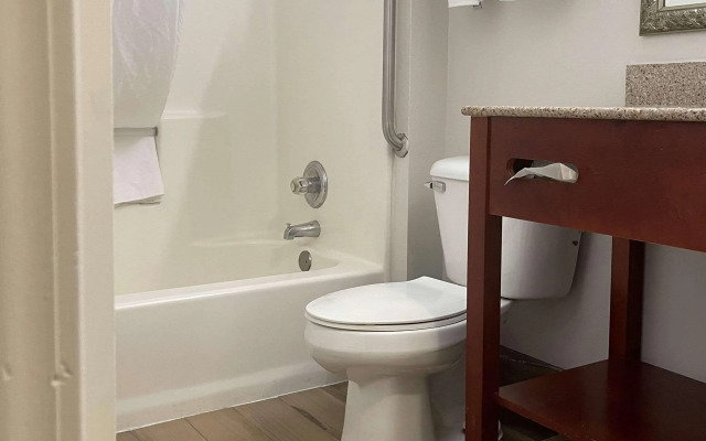 Quality Inn Merrimack - Nashua