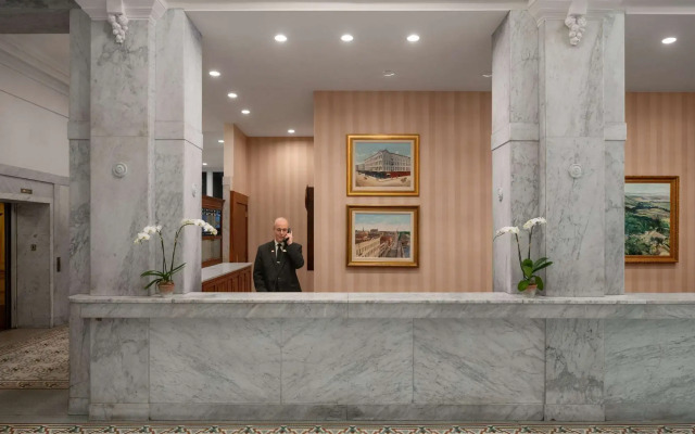 Capital Hotel
