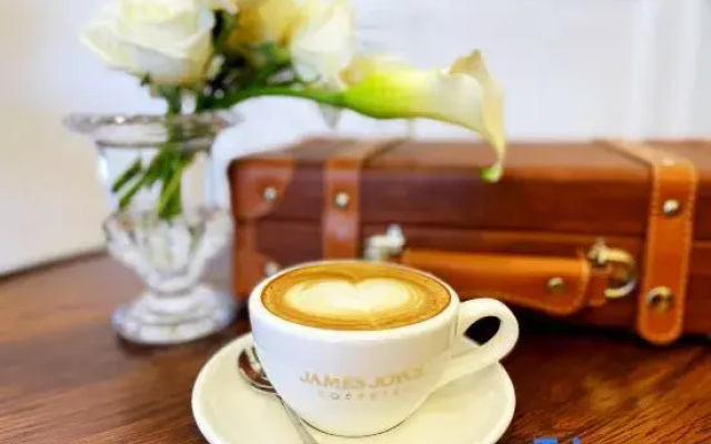 Zhe Coffee Hotel (Hohhot East Station Municipal Government Store)