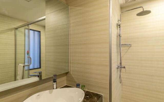North Times Design Hotel (Chifeng Municipal Government High-speed Railway Station)