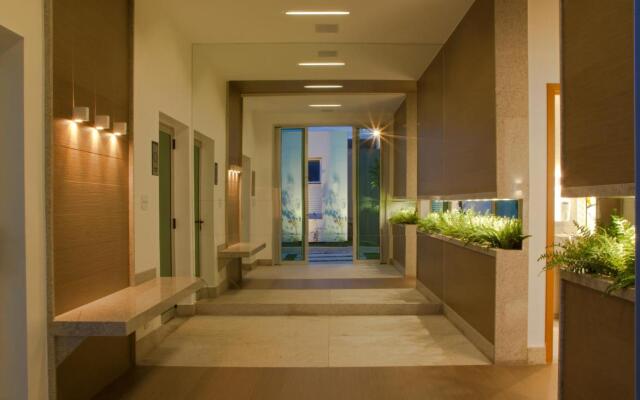 Jade Hotel