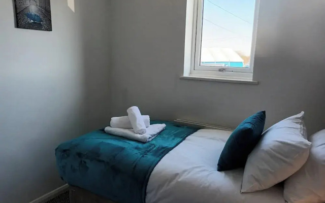Charming 3-bed House in Birmingham Near nec & hs2