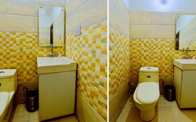 Hotel Paras By OYO Rooms