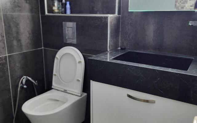 Merab Holidays Apartment Sunorama Beach Gardens 402