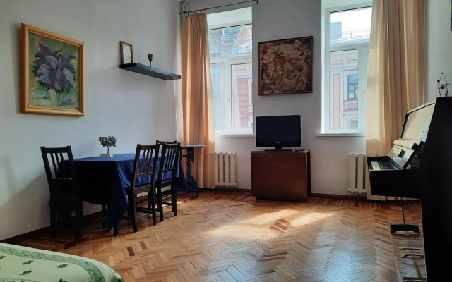 Sutki Rent (Сутки Рент) в доме Штрауха